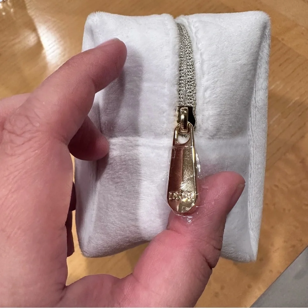 Christian Dior Cosmetic Velvet White Bag NWOT - Picture 5 of 6